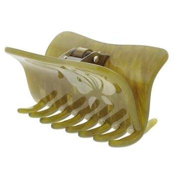 Evita Peroni - Yoma Shark - Pod (1)