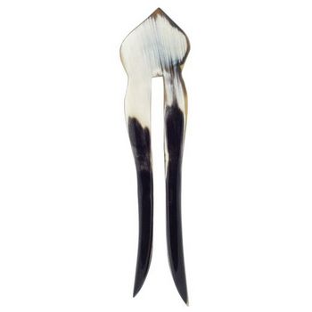 De Renaudin - Spade Top Carved Horn Hairstick (1)