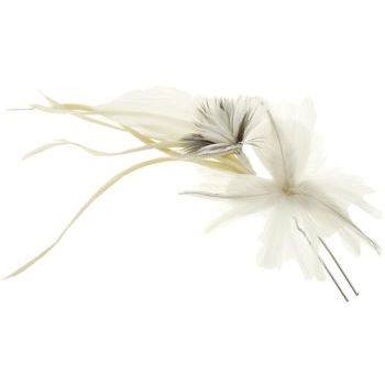 Jane Tran - Blossoming Trilium Flower Hairpin - Ivory (1)